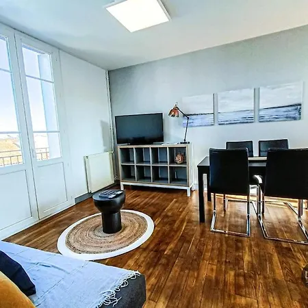 3 Apartment *