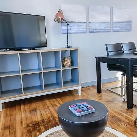 Apartment 3 *