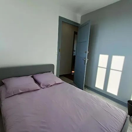 3 Apartment *