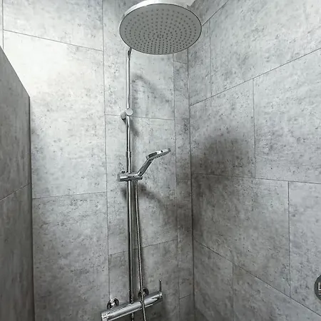 Apartment 3 *