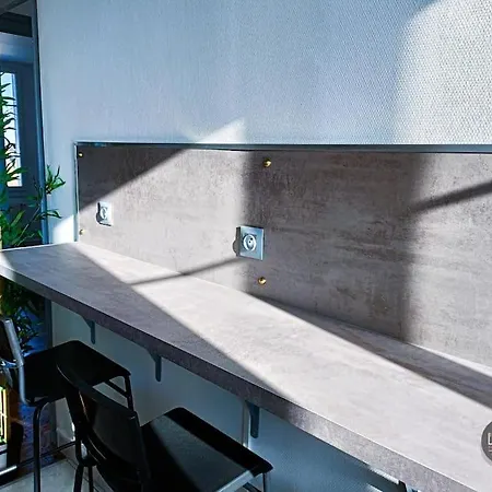 Apartment 3 *